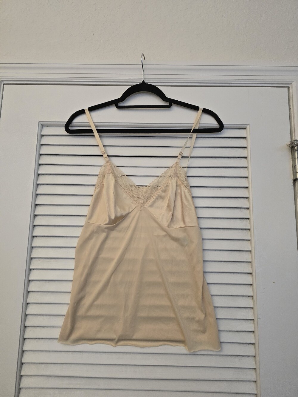 Vintage Vanity Fair Beige Nylon Satin Lace Trim Camisole Size 34L Small